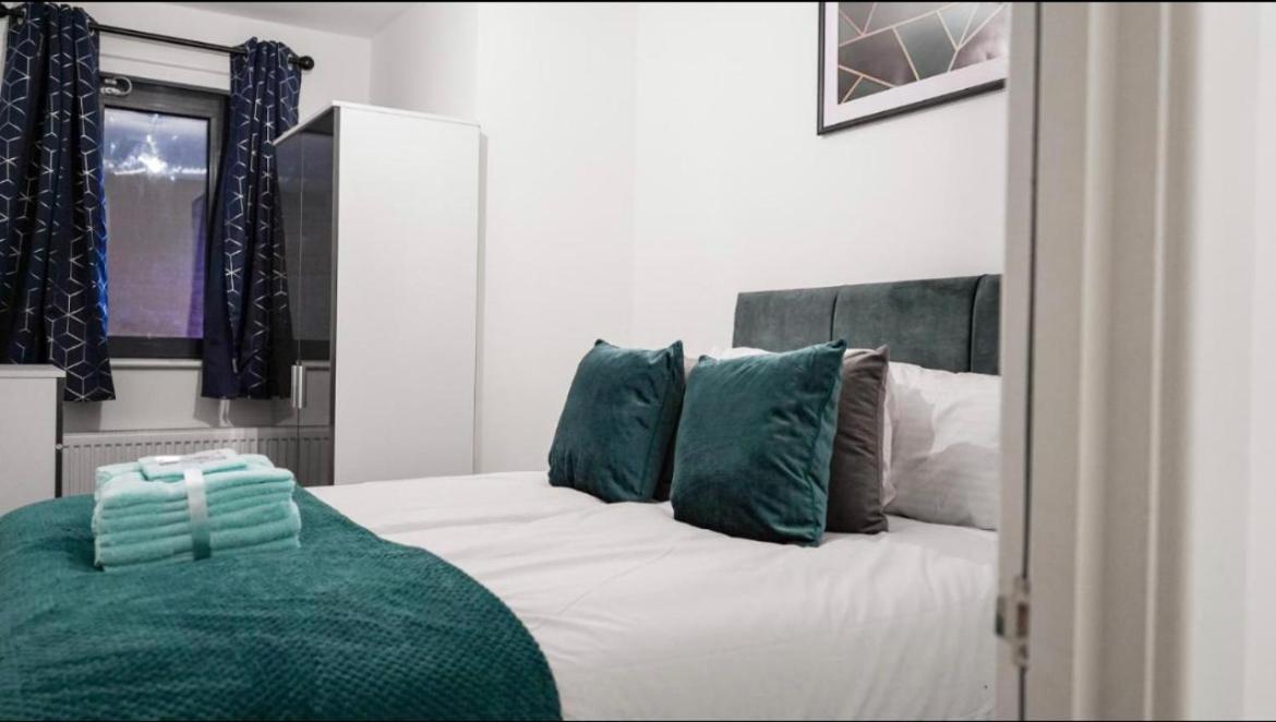 Two Bedrooms, Two Bath, Up To 3 Beds 1 Sofa - Slough Windsor Legoland Exteriör bild