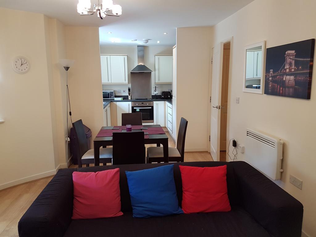 Two Bedrooms, Two Bath, Up To 3 Beds 1 Sofa - Slough Windsor Legoland Exteriör bild