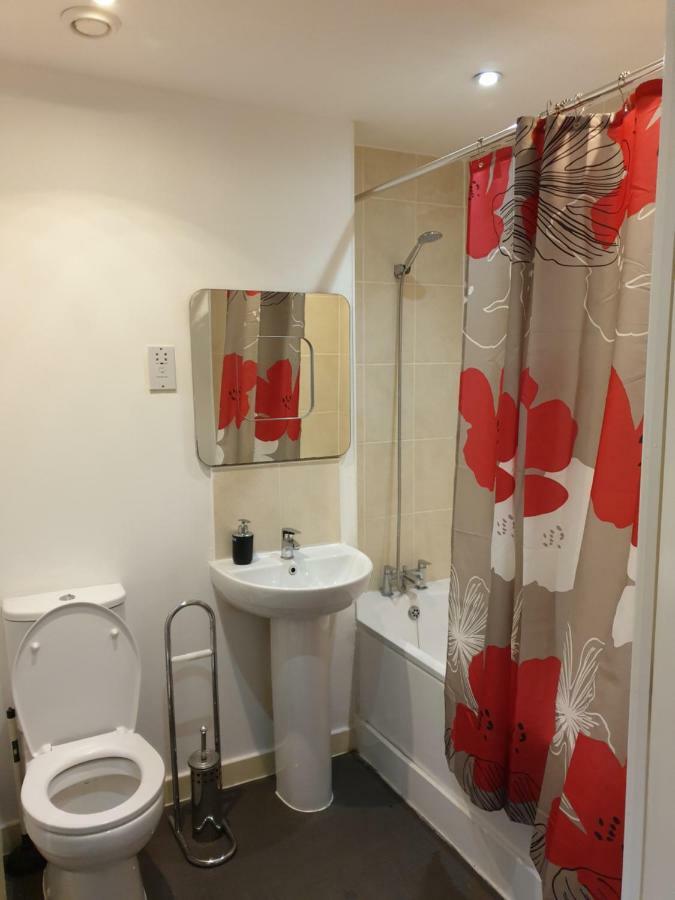 Two Bedrooms, Two Bath, Up To 3 Beds 1 Sofa - Slough Windsor Legoland Exteriör bild